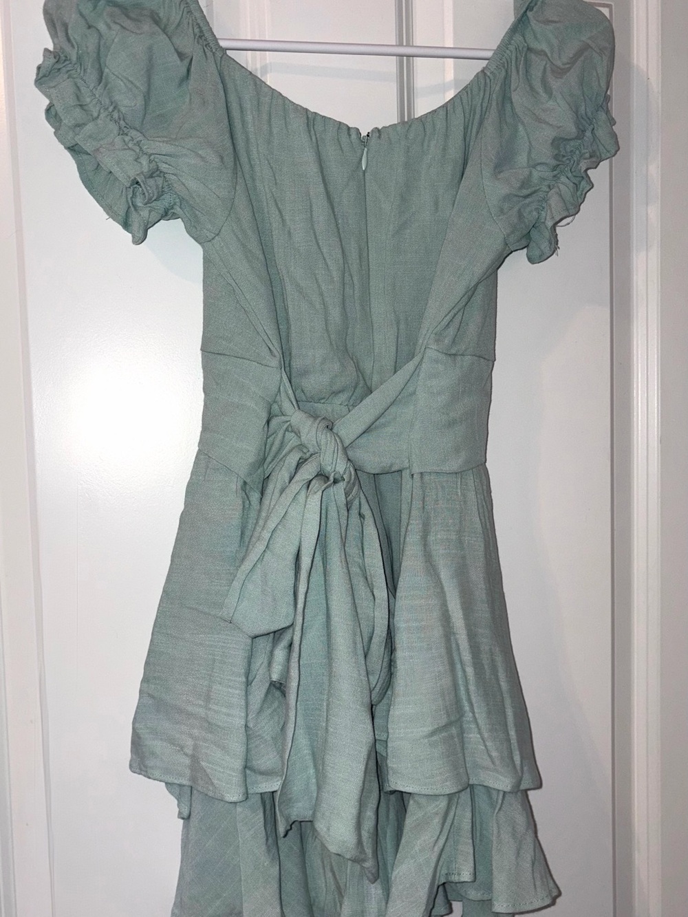 Altar’d State Sats Green Romper - Picture 3 of 4